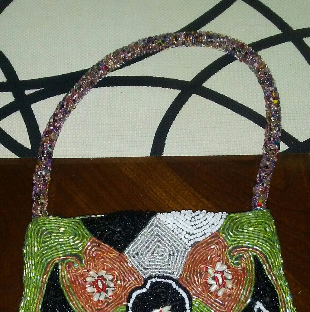 Abstract Design Beaded Bag - Picture 2 of 2
